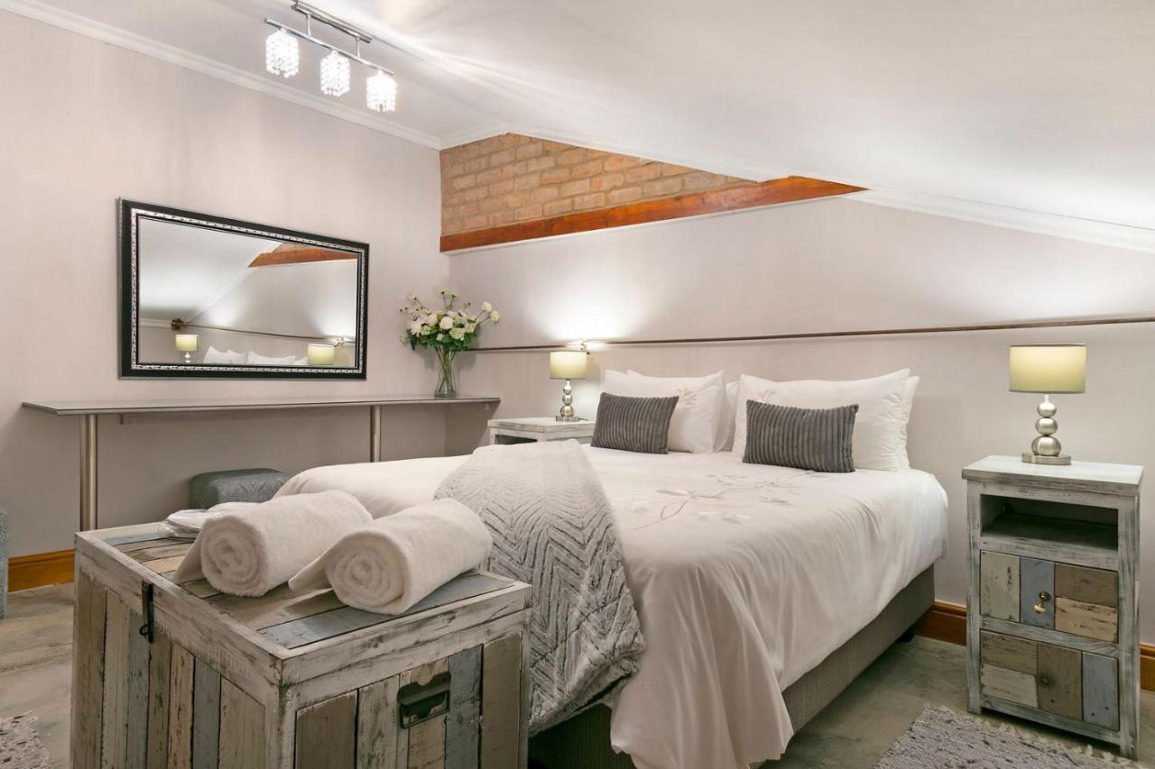 Ferienwohnung J'S Audacious Living Montagu Self Catering Exterior foto